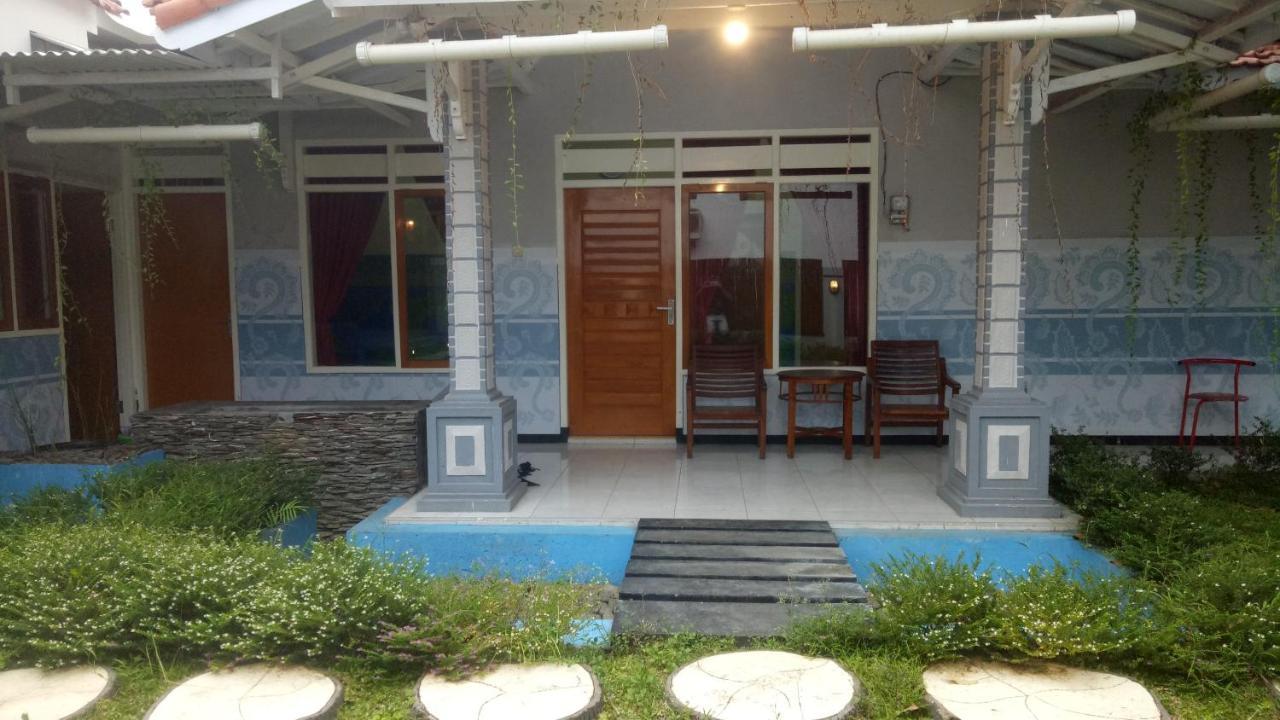 Nakula'S Guest House Banyuwangi  Exterior photo